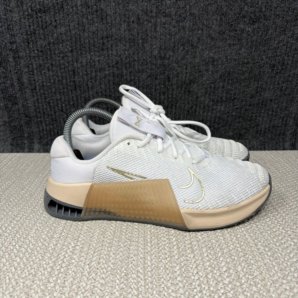 Nike Metcon 9 White Gold Sanddrift Athletic Training Shoes Women’s 8 DZ2537-104